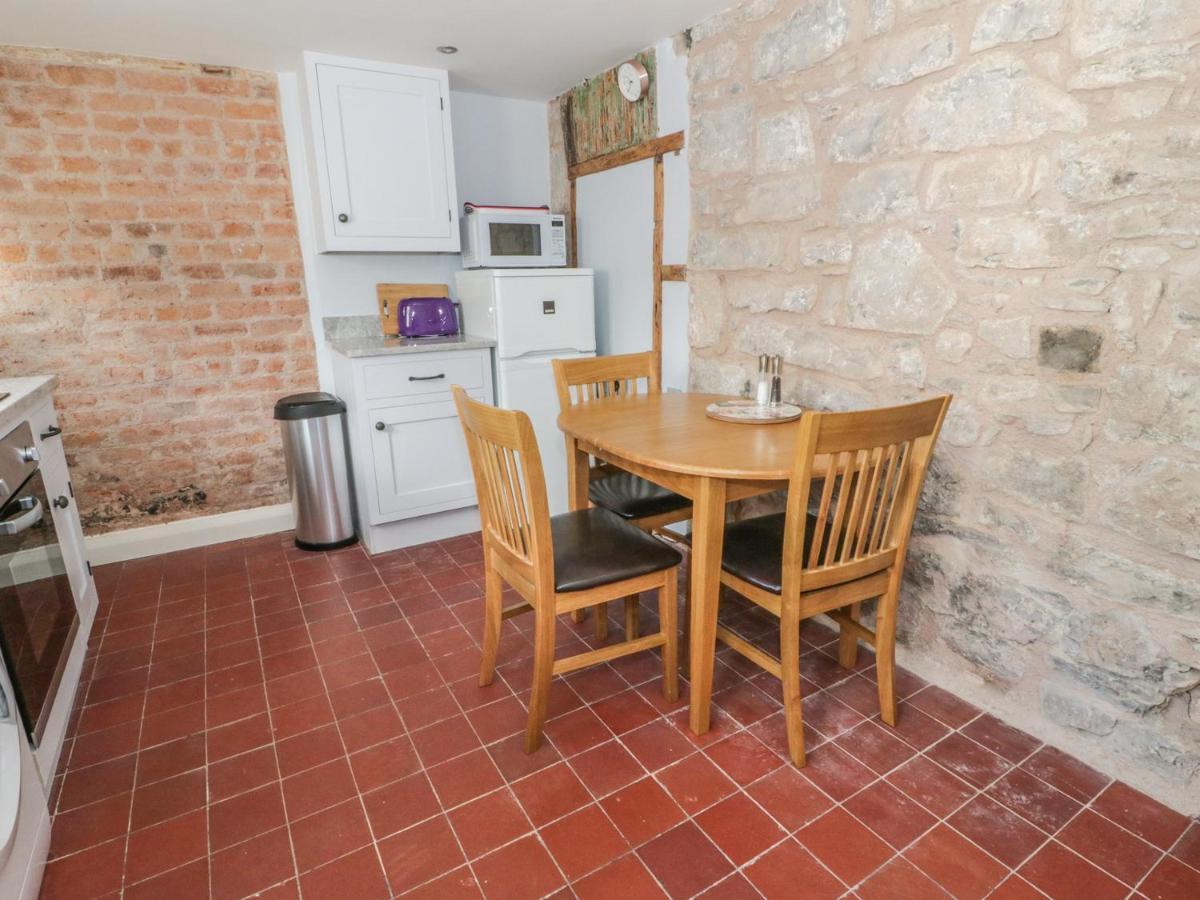 27 Borthyn * Ruthin